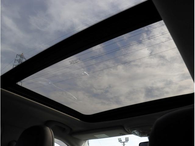 ジープ・コンパス ローンチエディション　ナビ　フルセグＴＶ　ＥＴＣ　バックカメラ　サンルーフ　レザーシート　シートヒーター　運転席パワーシート　Ｂｌｕｅｔｏｏｔｈオーディオ（67枚目）