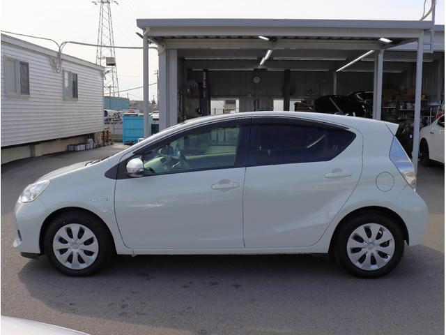 アクア S 純正ナビ ワンセグTV ETC バックカメラ オートライト スマートキー プッシュスタート 電動格納ミラー パワーステアリング パワーウィンドウ(6枚目)