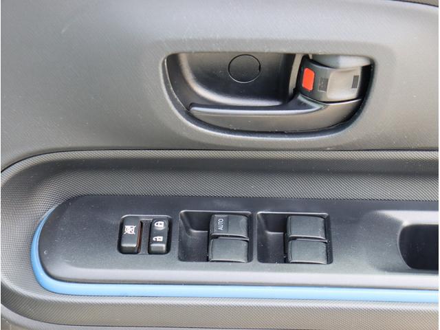 アクア S 純正ナビ ワンセグTV ETC バックカメラ オートライト スマートキー プッシュスタート 電動格納ミラー パワーステアリング パワーウィンドウ(19枚目)