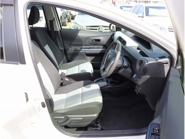 アクア S 純正ナビ ワンセグTV ETC バックカメラ オートライト スマートキー プッシュスタート 電動格納ミラー パワーステアリング パワーウィンドウ(21枚目)