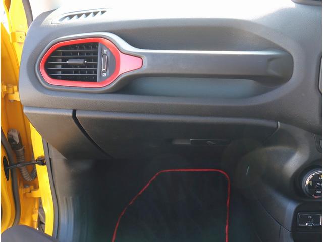 ジープ・レネゲード トレイルホーク　４ＷＤ　純正オーディオ　ポータブルナビ　ＴＶ　ＥＴＣ　バックカメラ　Ｂｌｕｅｔｏｏｔｈオーディオ　社外サイドステップ　クルーズコントロール（34枚目）