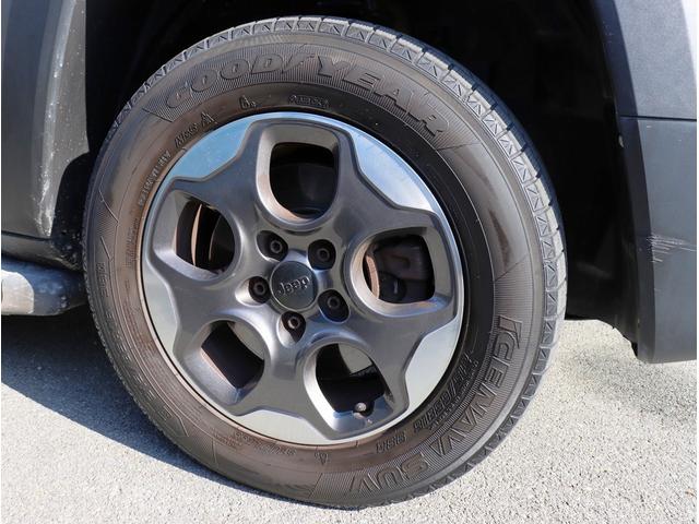 ジープ・レネゲード トレイルホーク　４ＷＤ　純正オーディオ　ポータブルナビ　ＴＶ　ＥＴＣ　バックカメラ　Ｂｌｕｅｔｏｏｔｈオーディオ　社外サイドステップ　クルーズコントロール（62枚目）