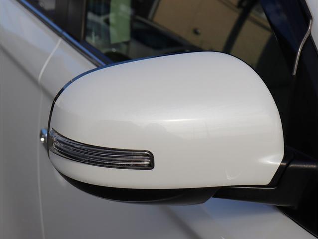 アウトランダーＰＨＥＶ Ｇナビパッケージ　ナビ　フルセグＴＶ　ＥＴＣ　バックカメラ　Ｂｌｕｅｔｏｏｔｈオーディオ　デュアルエアコン　電動リアゲート　電動格納ミラー　パワーステアリング　パワーウィンドウ（13枚目）