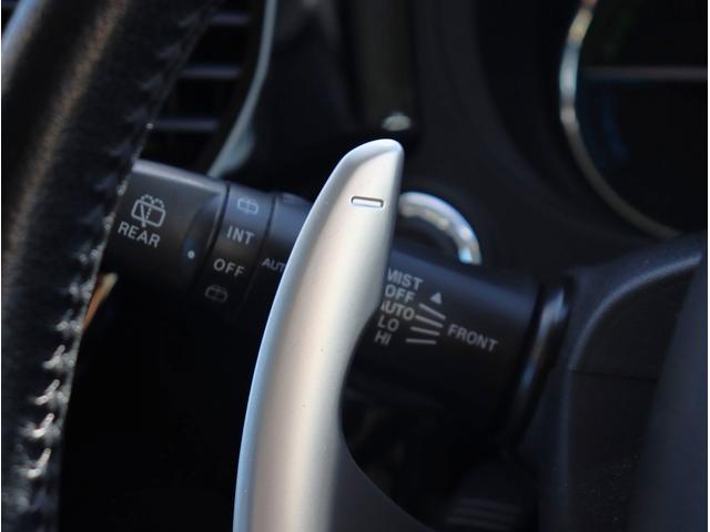 アウトランダーＰＨＥＶ Ｇナビパッケージ　ナビ　フルセグＴＶ　ＥＴＣ　バックカメラ　Ｂｌｕｅｔｏｏｔｈオーディオ　デュアルエアコン　電動リアゲート　電動格納ミラー　パワーステアリング　パワーウィンドウ（26枚目）