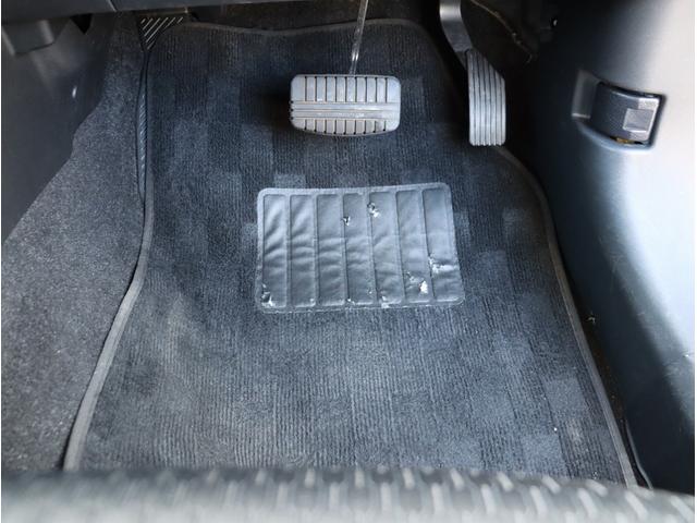 アウトランダーＰＨＥＶ Ｇナビパッケージ　ナビ　フルセグＴＶ　ＥＴＣ　バックカメラ　Ｂｌｕｅｔｏｏｔｈオーディオ　デュアルエアコン　電動リアゲート　電動格納ミラー　パワーステアリング　パワーウィンドウ（34枚目）