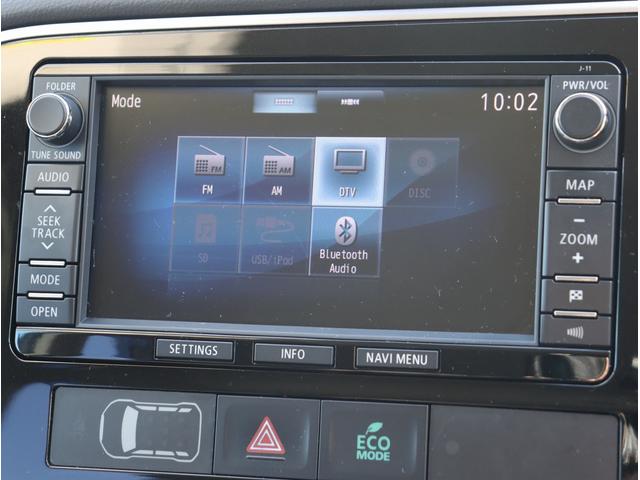 アウトランダーＰＨＥＶ Ｇナビパッケージ　ナビ　フルセグＴＶ　ＥＴＣ　バックカメラ　Ｂｌｕｅｔｏｏｔｈオーディオ　デュアルエアコン　電動リアゲート　電動格納ミラー　パワーステアリング　パワーウィンドウ（49枚目）