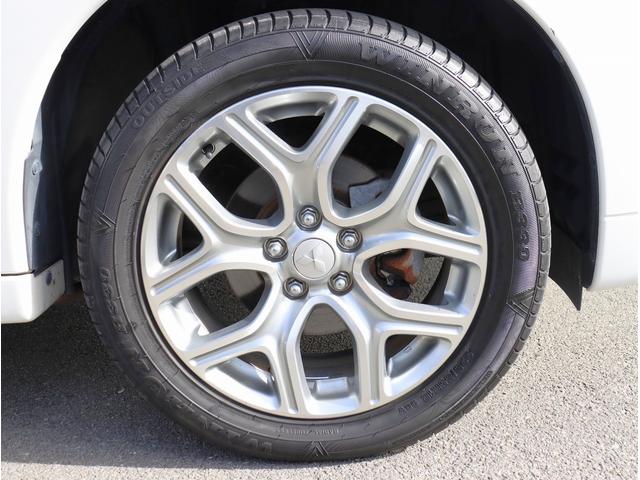 アウトランダーＰＨＥＶ Ｇナビパッケージ　ナビ　フルセグＴＶ　ＥＴＣ　バックカメラ　Ｂｌｕｅｔｏｏｔｈオーディオ　デュアルエアコン　電動リアゲート　電動格納ミラー　パワーステアリング　パワーウィンドウ（67枚目）