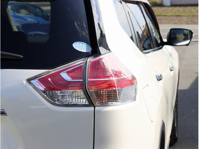 エクストレイル ２０Ｘ　ブラックエクストリーマーＸ　サンルーフ　４ＷＤ　純正ナビ　フルセグＴＶ　ビルトインＥＴＣ　全周囲カメラ　Ｂｌｕｅｔｏｏｔｈオーディオ　シートヒーター　エマージェンシーブレーキ　電動格納ミラー　パワーステアリング　パワーウィンドウ（17枚目）