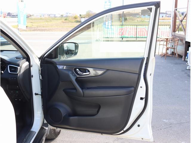 エクストレイル ２０Ｘ　ブラックエクストリーマーＸ　サンルーフ　４ＷＤ　純正ナビ　フルセグＴＶ　ビルトインＥＴＣ　全周囲カメラ　Ｂｌｕｅｔｏｏｔｈオーディオ　シートヒーター　エマージェンシーブレーキ　電動格納ミラー　パワーステアリング　パワーウィンドウ（18枚目）