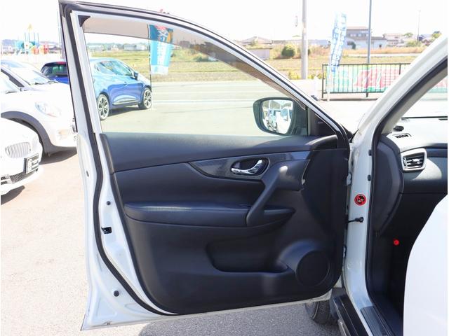 エクストレイル ２０Ｘ　ブラックエクストリーマーＸ　サンルーフ　４ＷＤ　純正ナビ　フルセグＴＶ　ビルトインＥＴＣ　全周囲カメラ　Ｂｌｕｅｔｏｏｔｈオーディオ　シートヒーター　エマージェンシーブレーキ　電動格納ミラー　パワーステアリング　パワーウィンドウ（33枚目）