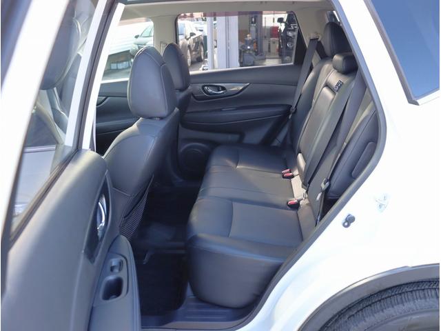 エクストレイル ２０Ｘ　ブラックエクストリーマーＸ　サンルーフ　４ＷＤ　純正ナビ　フルセグＴＶ　ビルトインＥＴＣ　全周囲カメラ　Ｂｌｕｅｔｏｏｔｈオーディオ　シートヒーター　エマージェンシーブレーキ　電動格納ミラー　パワーステアリング　パワーウィンドウ（54枚目）