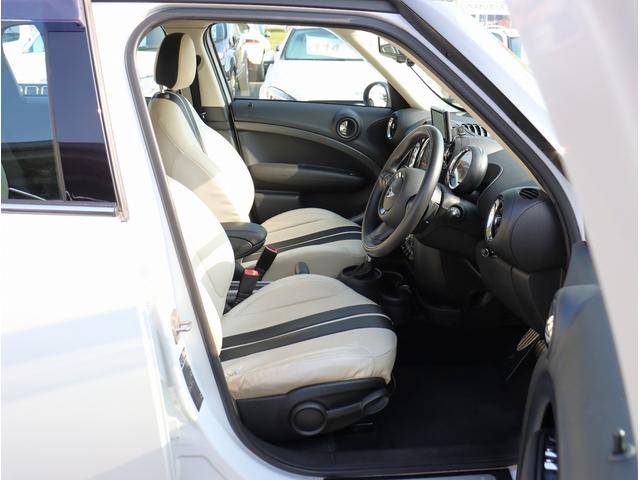 ＭＩＮＩ クーパーＳＤ　クロスオーバー　ＥＴＣ　バックカメラ　ＣＤ　ルーフレール　パドルシフト　オートエアコン　ステアリングリモコン　電動格納ミラー　パワーステアリング　パワーウィンドウ（19枚目）