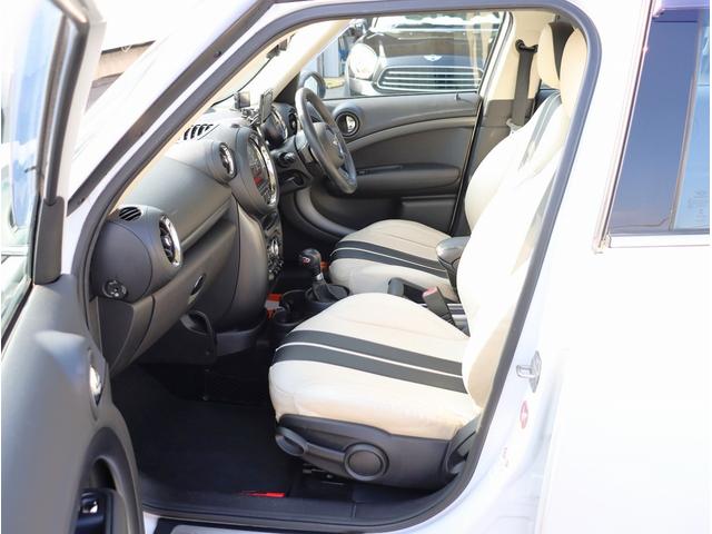 ＭＩＮＩ クーパーＳＤ　クロスオーバー　ＥＴＣ　バックカメラ　ＣＤ　ルーフレール　パドルシフト　オートエアコン　ステアリングリモコン　電動格納ミラー　パワーステアリング　パワーウィンドウ（32枚目）