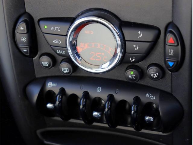 ＭＩＮＩ クーパーＳＤ　クロスオーバー　ＥＴＣ　バックカメラ　ＣＤ　ルーフレール　パドルシフト　オートエアコン　ステアリングリモコン　電動格納ミラー　パワーステアリング　パワーウィンドウ（41枚目）