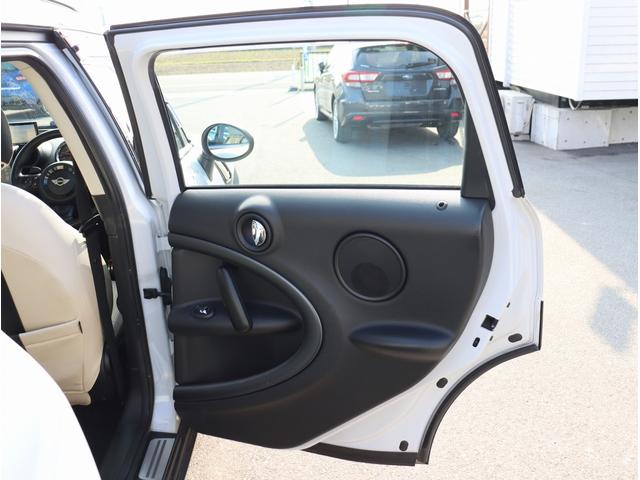 ＭＩＮＩ クーパーＳＤ　クロスオーバー　ＥＴＣ　バックカメラ　ＣＤ　ルーフレール　パドルシフト　オートエアコン　ステアリングリモコン　電動格納ミラー　パワーステアリング　パワーウィンドウ（45枚目）