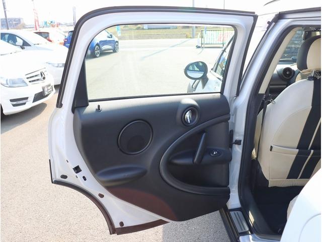 ＭＩＮＩ クーパーＳＤ　クロスオーバー　ＥＴＣ　バックカメラ　ＣＤ　ルーフレール　パドルシフト　オートエアコン　ステアリングリモコン　電動格納ミラー　パワーステアリング　パワーウィンドウ（48枚目）