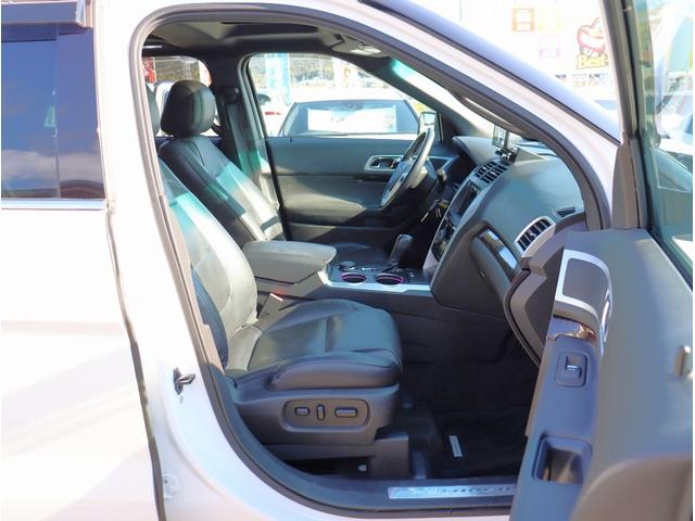 エクスプローラー リミテッド　４ＷＤ　サンルーフ　社外ナビ　ＴＶ　ＥＴＣ　バックカメラ　Ｂｌｕｅｔｏｏｔｈオーディオ　パワーシート　シートヒーター　シートエアコン　レザーシート（33枚目）