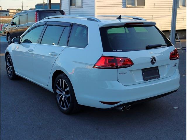 ゴルフヴァリアント ＴＳＩハイライン　純正ナビ　ＥＴＣ　バックカメラ　Ｂｌｕｅｔｏｏｔｈオーディオ　デュアルエアコン　電動格納ミラー　パワーステアリング　パワーウィンドウ（7枚目）