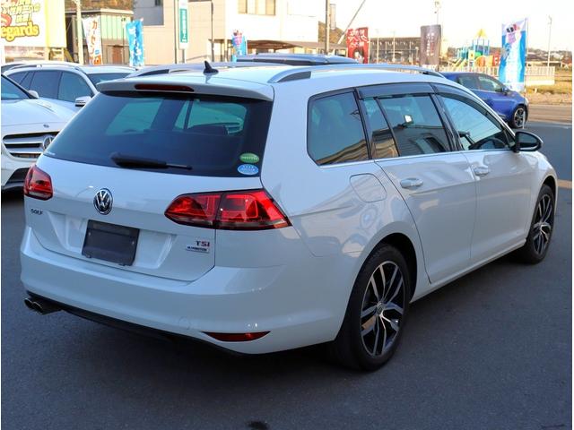 ゴルフヴァリアント ＴＳＩハイライン　純正ナビ　ＥＴＣ　バックカメラ　Ｂｌｕｅｔｏｏｔｈオーディオ　デュアルエアコン　電動格納ミラー　パワーステアリング　パワーウィンドウ（9枚目）