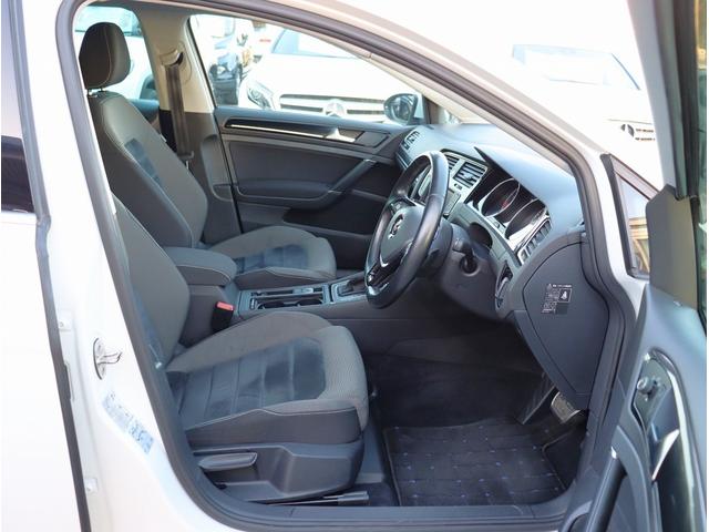 ゴルフヴァリアント ＴＳＩハイライン　純正ナビ　ＥＴＣ　バックカメラ　Ｂｌｕｅｔｏｏｔｈオーディオ　デュアルエアコン　電動格納ミラー　パワーステアリング　パワーウィンドウ（21枚目）