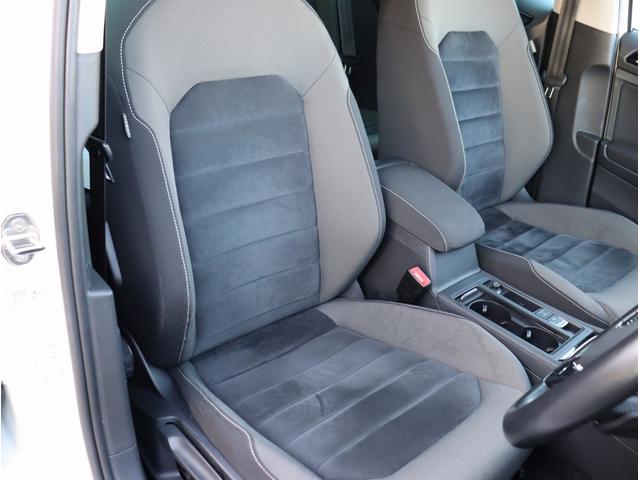 ゴルフヴァリアント ＴＳＩハイライン　純正ナビ　ＥＴＣ　バックカメラ　Ｂｌｕｅｔｏｏｔｈオーディオ　デュアルエアコン　電動格納ミラー　パワーステアリング　パワーウィンドウ（22枚目）