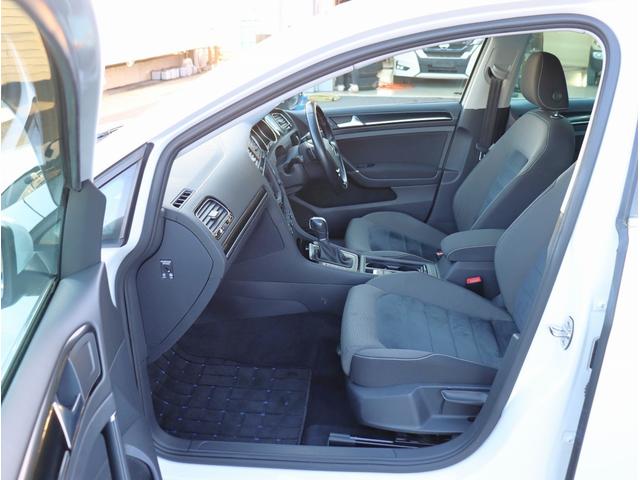 ゴルフヴァリアント ＴＳＩハイライン　純正ナビ　ＥＴＣ　バックカメラ　Ｂｌｕｅｔｏｏｔｈオーディオ　デュアルエアコン　電動格納ミラー　パワーステアリング　パワーウィンドウ（35枚目）