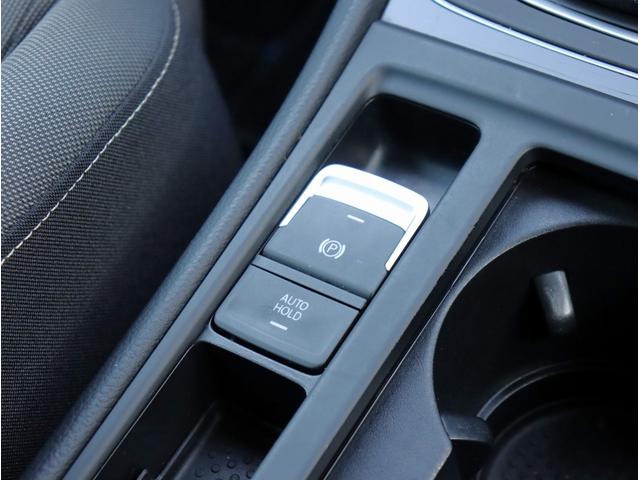 ゴルフヴァリアント ＴＳＩハイライン　純正ナビ　ＥＴＣ　バックカメラ　Ｂｌｕｅｔｏｏｔｈオーディオ　デュアルエアコン　電動格納ミラー　パワーステアリング　パワーウィンドウ（42枚目）