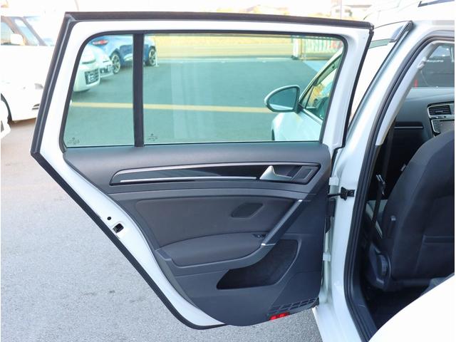 ゴルフヴァリアント ＴＳＩハイライン　純正ナビ　ＥＴＣ　バックカメラ　Ｂｌｕｅｔｏｏｔｈオーディオ　デュアルエアコン　電動格納ミラー　パワーステアリング　パワーウィンドウ（54枚目）