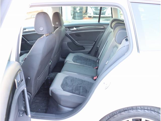 ゴルフヴァリアント ＴＳＩハイライン　純正ナビ　ＥＴＣ　バックカメラ　Ｂｌｕｅｔｏｏｔｈオーディオ　デュアルエアコン　電動格納ミラー　パワーステアリング　パワーウィンドウ（55枚目）