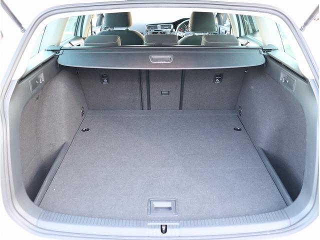 ゴルフヴァリアント ＴＳＩハイライン　純正ナビ　ＥＴＣ　バックカメラ　Ｂｌｕｅｔｏｏｔｈオーディオ　デュアルエアコン　電動格納ミラー　パワーステアリング　パワーウィンドウ（56枚目）