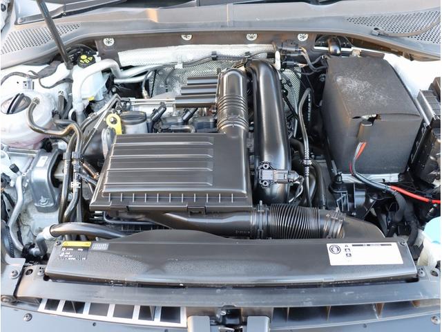 ゴルフヴァリアント ＴＳＩハイライン　純正ナビ　ＥＴＣ　バックカメラ　Ｂｌｕｅｔｏｏｔｈオーディオ　デュアルエアコン　電動格納ミラー　パワーステアリング　パワーウィンドウ（59枚目）