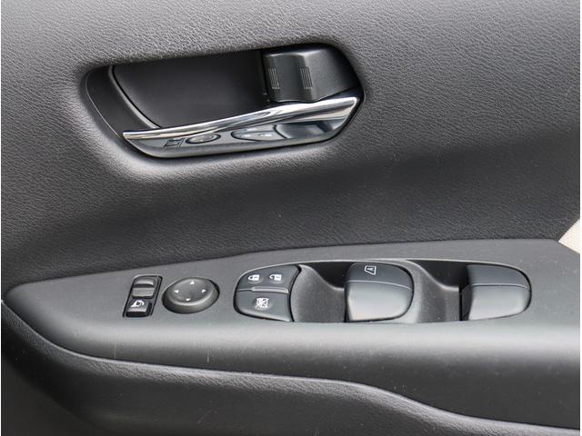 セレナ ハイウェイスター Vセレクション 純正9インチナビ フルセグTV ビルトインETC 純正フリップダウンモニター シートヒーター LEDヘッドライト アラウンドビューモニター 両側パワースライドドア アイドリングストップ(19枚目)