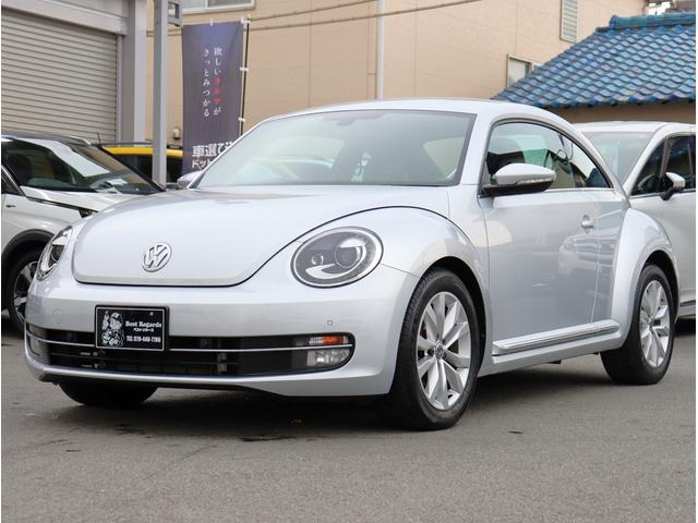 ザ・ビートル デザインレザーパッケージ　純正ナビ　フルセグＴＶ　バックカメラ　Ｂｌｕｅｔｏｏｔｈオーディオ　レザーシート　シートヒーター　クルコン　オートライト　電動格納ミラー（5枚目）