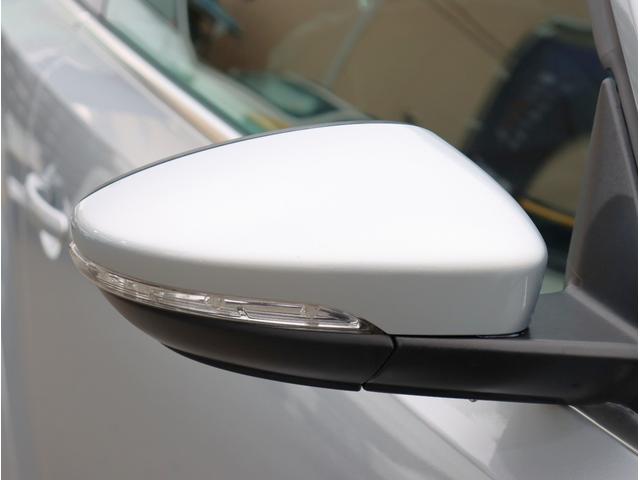 ザ・ビートル デザインレザーパッケージ　純正ナビ　フルセグＴＶ　バックカメラ　Ｂｌｕｅｔｏｏｔｈオーディオ　レザーシート　シートヒーター　クルコン　オートライト　電動格納ミラー（14枚目）