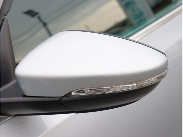 ザ・ビートル デザインレザーパッケージ　純正ナビ　フルセグＴＶ　バックカメラ　Ｂｌｕｅｔｏｏｔｈオーディオ　レザーシート　シートヒーター　クルコン　オートライト　電動格納ミラー（15枚目）