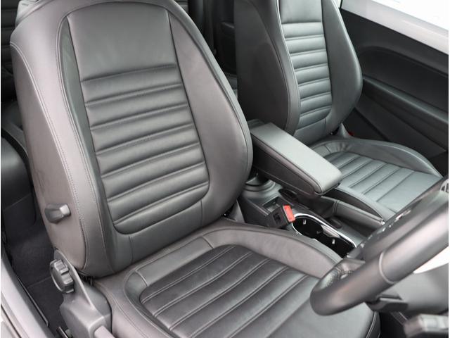 ザ・ビートル デザインレザーパッケージ　純正ナビ　フルセグＴＶ　バックカメラ　Ｂｌｕｅｔｏｏｔｈオーディオ　レザーシート　シートヒーター　クルコン　オートライト　電動格納ミラー（22枚目）