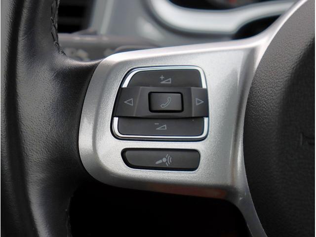 ザ・ビートル デザインレザーパッケージ　純正ナビ　フルセグＴＶ　バックカメラ　Ｂｌｕｅｔｏｏｔｈオーディオ　レザーシート　シートヒーター　クルコン　オートライト　電動格納ミラー（25枚目）