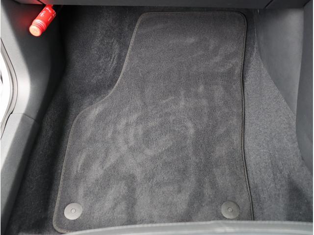 ザ・ビートル デザインレザーパッケージ　純正ナビ　フルセグＴＶ　バックカメラ　Ｂｌｕｅｔｏｏｔｈオーディオ　レザーシート　シートヒーター　クルコン　オートライト　電動格納ミラー（39枚目）