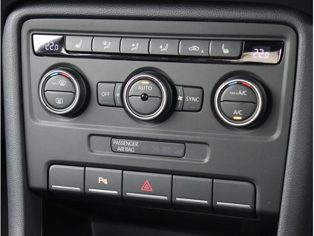 ザ・ビートル デザインレザーパッケージ　純正ナビ　フルセグＴＶ　バックカメラ　Ｂｌｕｅｔｏｏｔｈオーディオ　レザーシート　シートヒーター　クルコン　オートライト　電動格納ミラー（44枚目）