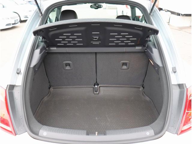 ザ・ビートル デザインレザーパッケージ　純正ナビ　フルセグＴＶ　バックカメラ　Ｂｌｕｅｔｏｏｔｈオーディオ　レザーシート　シートヒーター　クルコン　オートライト　電動格納ミラー（51枚目）