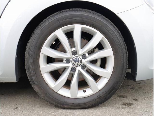 ザ・ビートル デザインレザーパッケージ　純正ナビ　フルセグＴＶ　バックカメラ　Ｂｌｕｅｔｏｏｔｈオーディオ　レザーシート　シートヒーター　クルコン　オートライト　電動格納ミラー（58枚目）