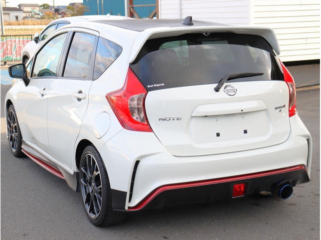 ノート ニスモ　Ｓ　５速ＭＴ　ＴＶ　ＥＴＣ　バックカメラ　柿本マフラー　オートエアコン　ＬＥＤヘッドライト　電動格納ミラー　パワーステアリング　パワーウィンドウ（7枚目）
