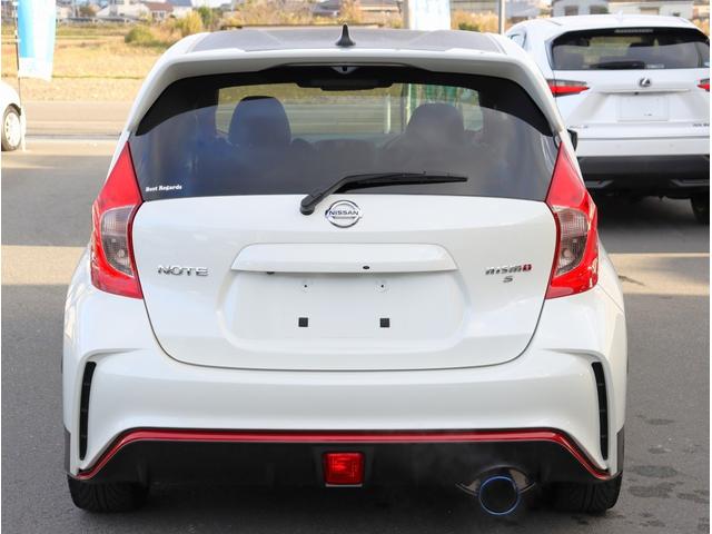 ノート ニスモ　Ｓ　５速ＭＴ　ＴＶ　ＥＴＣ　バックカメラ　柿本マフラー　オートエアコン　ＬＥＤヘッドライト　電動格納ミラー　パワーステアリング　パワーウィンドウ（8枚目）