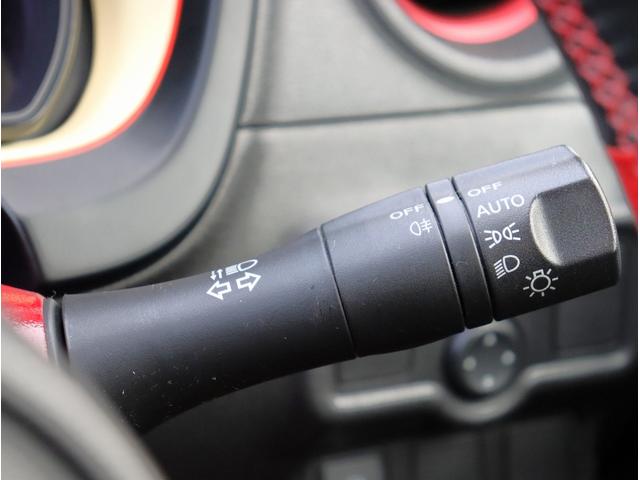 ノート ニスモ　Ｓ　５速ＭＴ　ＴＶ　ＥＴＣ　バックカメラ　柿本マフラー　オートエアコン　ＬＥＤヘッドライト　電動格納ミラー　パワーステアリング　パワーウィンドウ（26枚目）