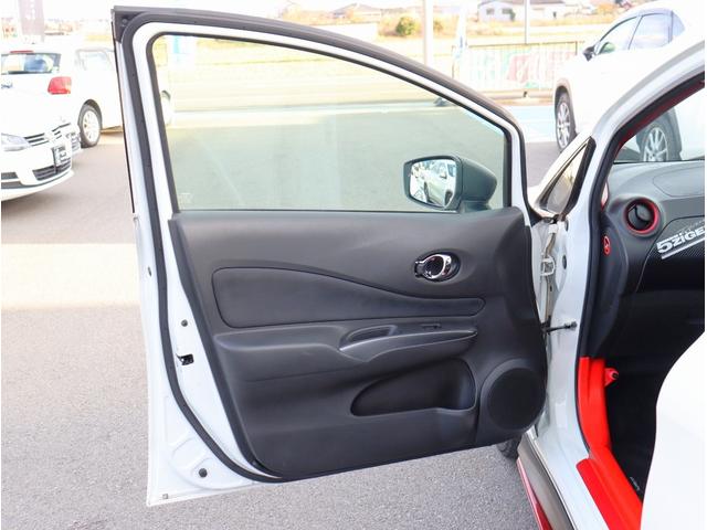 ノート ニスモ　Ｓ　５速ＭＴ　ＴＶ　ＥＴＣ　バックカメラ　柿本マフラー　オートエアコン　ＬＥＤヘッドライト　電動格納ミラー　パワーステアリング　パワーウィンドウ（29枚目）