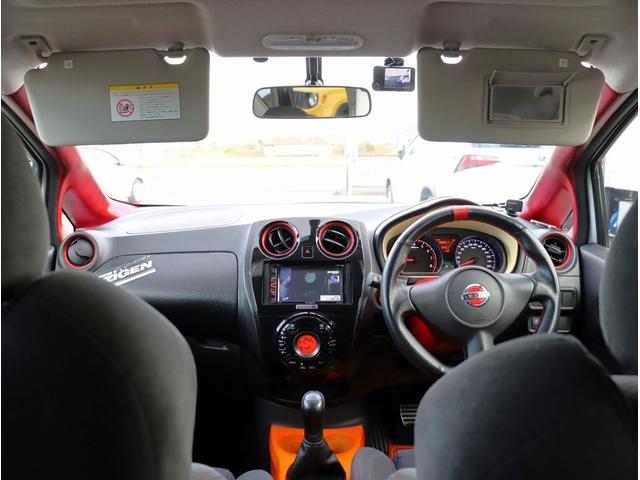 ノート ニスモ　Ｓ　５速ＭＴ　ＴＶ　ＥＴＣ　バックカメラ　柿本マフラー　オートエアコン　ＬＥＤヘッドライト　電動格納ミラー　パワーステアリング　パワーウィンドウ（35枚目）