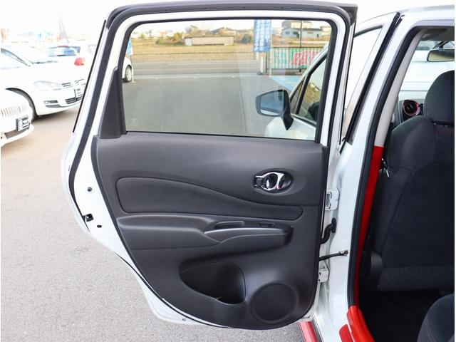 ノート ニスモ　Ｓ　５速ＭＴ　ＴＶ　ＥＴＣ　バックカメラ　柿本マフラー　オートエアコン　ＬＥＤヘッドライト　電動格納ミラー　パワーステアリング　パワーウィンドウ（47枚目）