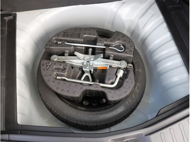 ノート ニスモ　Ｓ　５速ＭＴ　ＴＶ　ＥＴＣ　バックカメラ　柿本マフラー　オートエアコン　ＬＥＤヘッドライト　電動格納ミラー　パワーステアリング　パワーウィンドウ（50枚目）