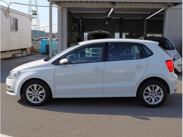 ポロ ＴＳＩコンフォートラインアップグレードパック　純正ナビ　フルセグＴＶ　ＥＴＣ　バックカメラ　Ｂｌｕｅｔｏｏｔｈオーディオ　オートライト　電動格納ミラー　パワーステアリング　パワーウィンドウ（6枚目）