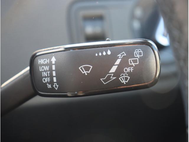 ポロ ＴＳＩコンフォートラインアップグレードパック　純正ナビ　フルセグＴＶ　ＥＴＣ　バックカメラ　Ｂｌｕｅｔｏｏｔｈオーディオ　オートライト　電動格納ミラー　パワーステアリング　パワーウィンドウ（30枚目）